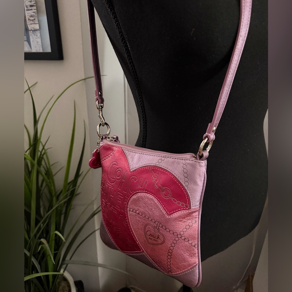 Coach Metallic Heart Crossbody Bag & Wallet & Wristlet - Picture 8 of 16